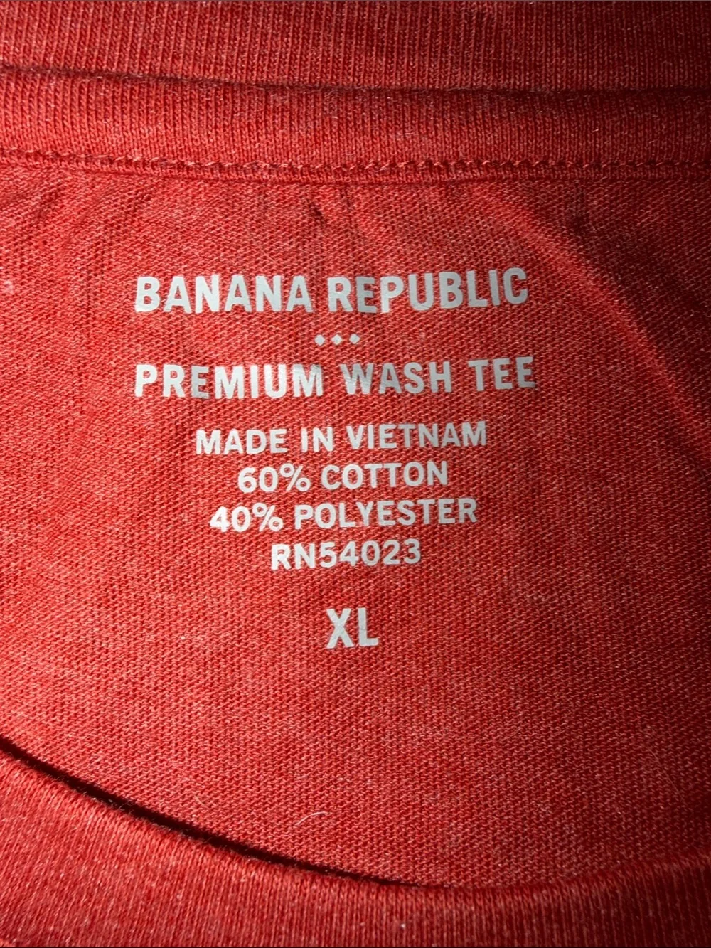 Banana Republic Men's Heather Red Crew Neck Tee - NWT